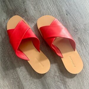 Everlane red sandals - perfect for fall!